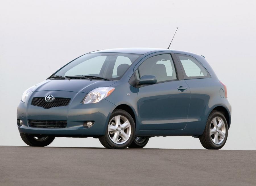  Toyota Yaris 2005 года  (фото 1 из 165)
